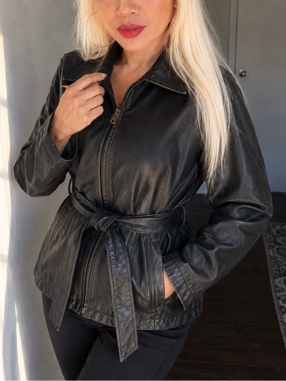 Vintage Wilsons Leather Expert Black Leather Belted Jacket Size Small